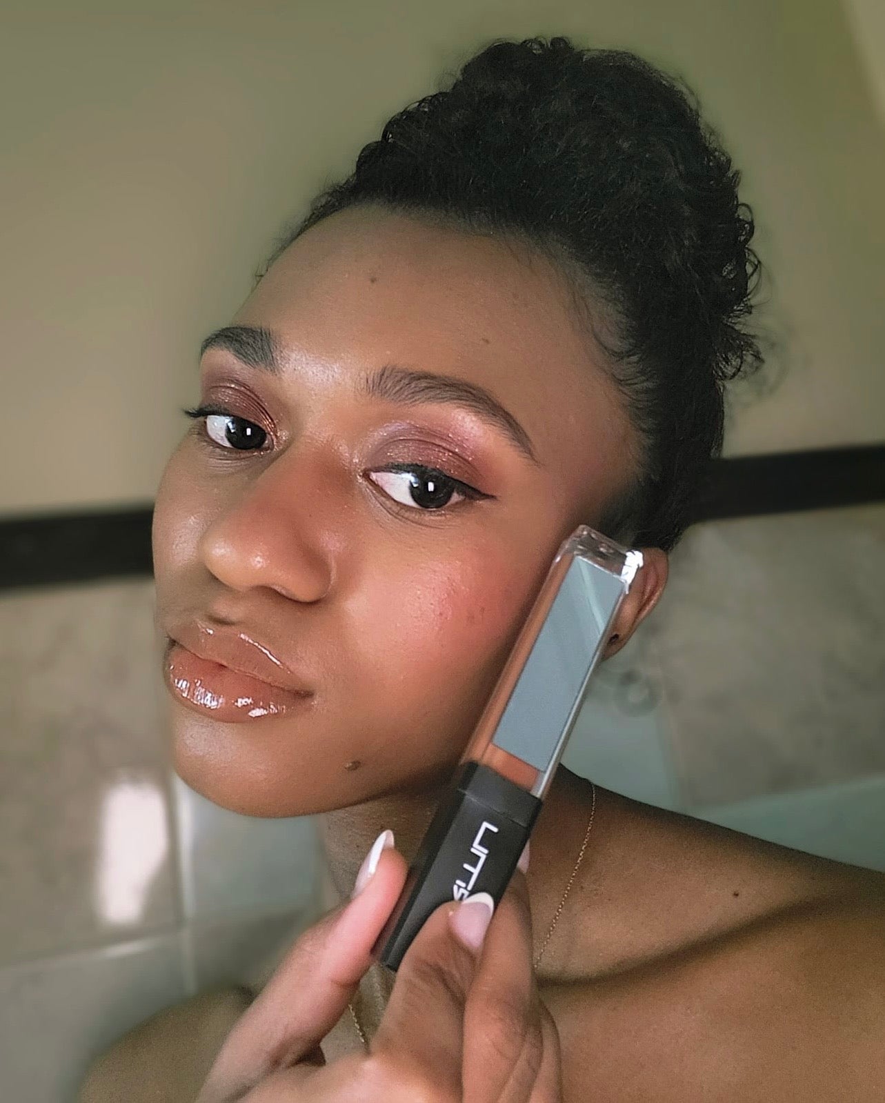 LED Light Lip Gloss "Mocha Flvor"